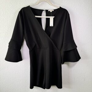 Francesca‘s Mi Ami Romper size small ‎ NWT